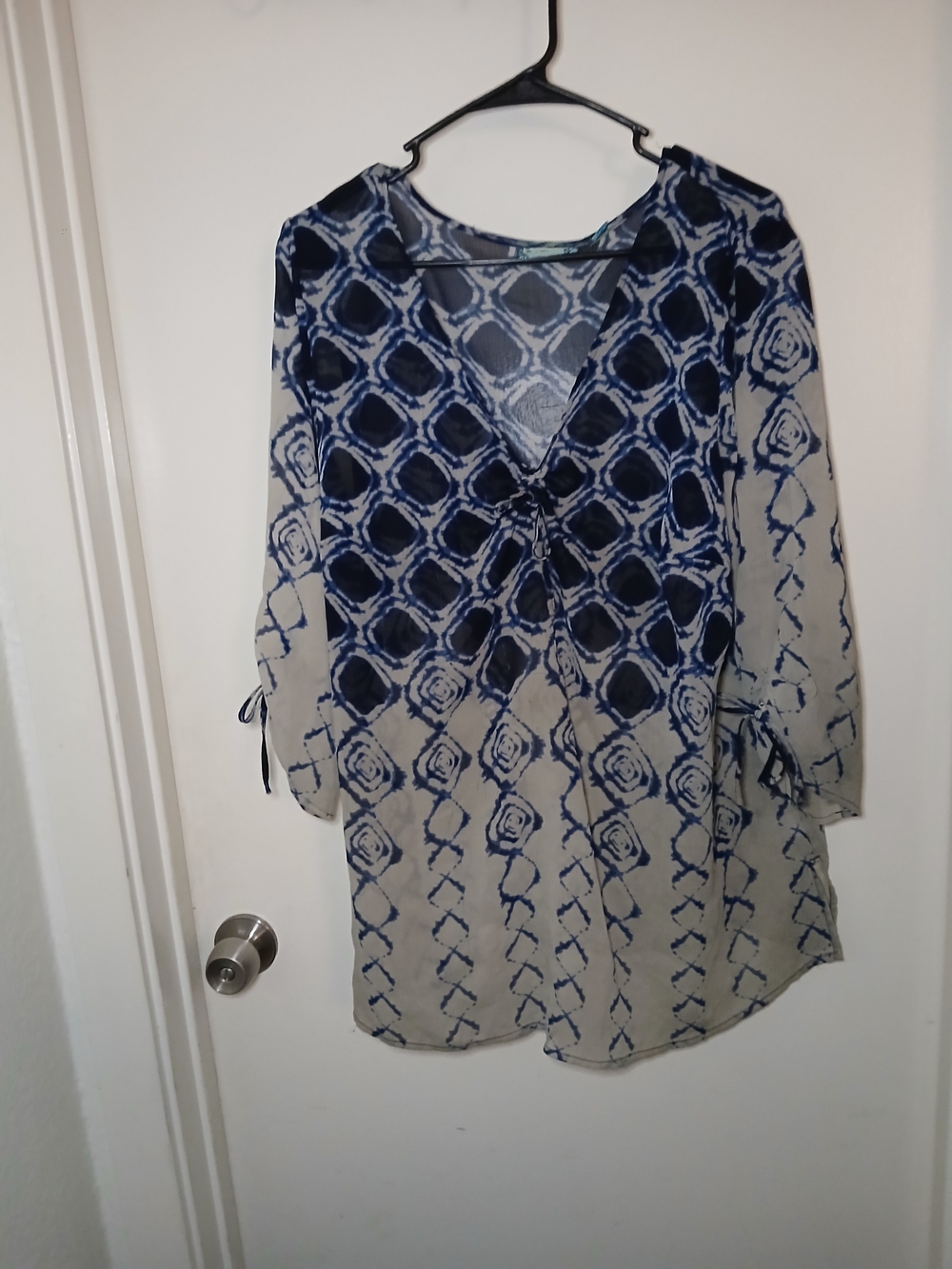 Avenue Navy and Cream Printed V-Neck Tunic